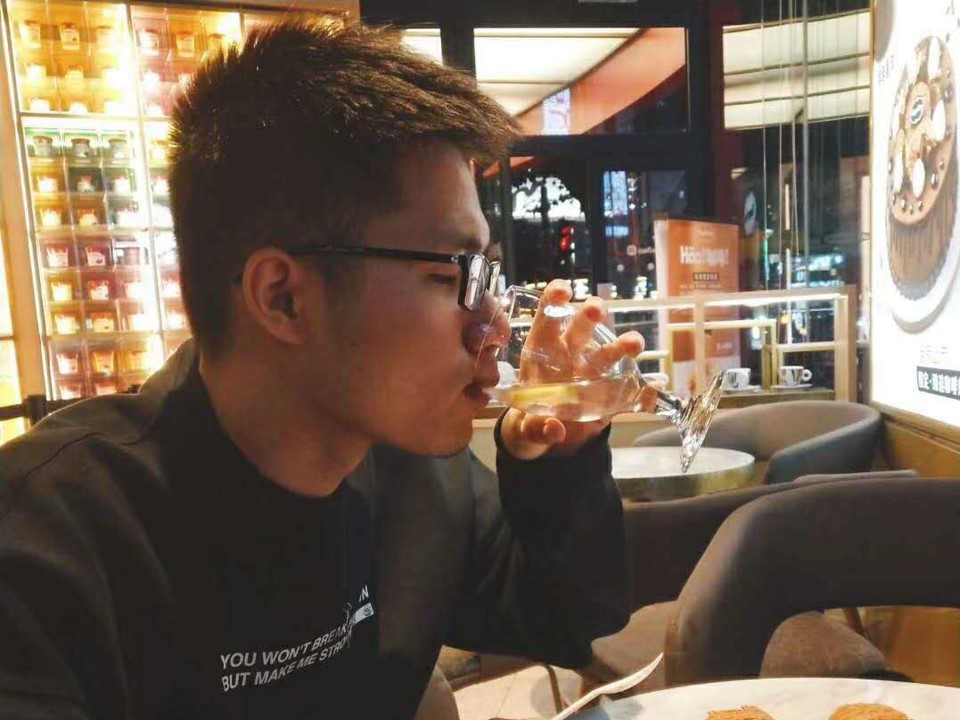 李一唯